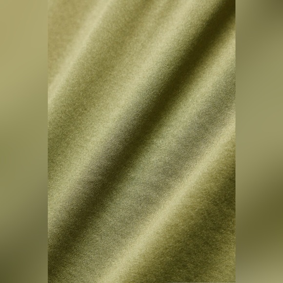 *NWT* TOM FORD Velvet Trimmed Silk Satin Shorts - Picture 5 of 12